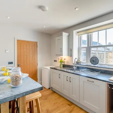 3 Bed In Middleham Oc-c30844 Holiday home *